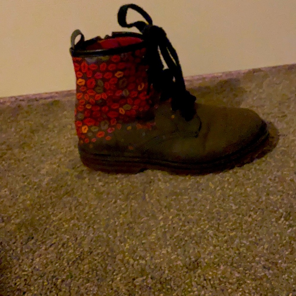 Desigual Boots size 33- US sizing 4